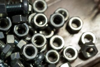 Fixations industrielles modernes pour l'industrie automobile innovante