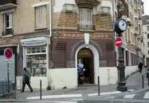 Pourquoi les panneaux d’obligation sont essentiels sur la route