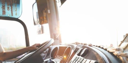 Comment passer son permis poids lourd avec son CPF : les étapes à suivre pour réaliser votre rêve