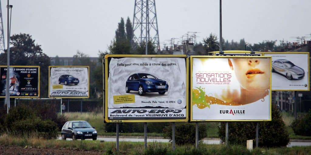 Objectifs affiche publicitaire