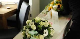 Comment choisir des fleurs pour des obsèques