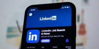 Application Linkedin sur un smartphone