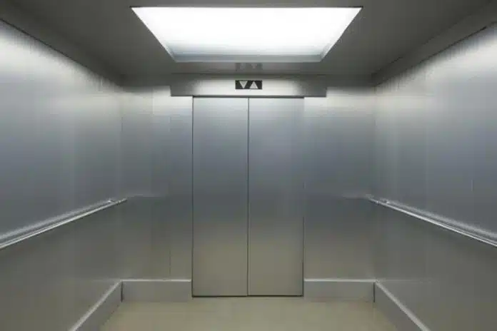 Qui contacter pour tous problèmes liés à l’ascenseur