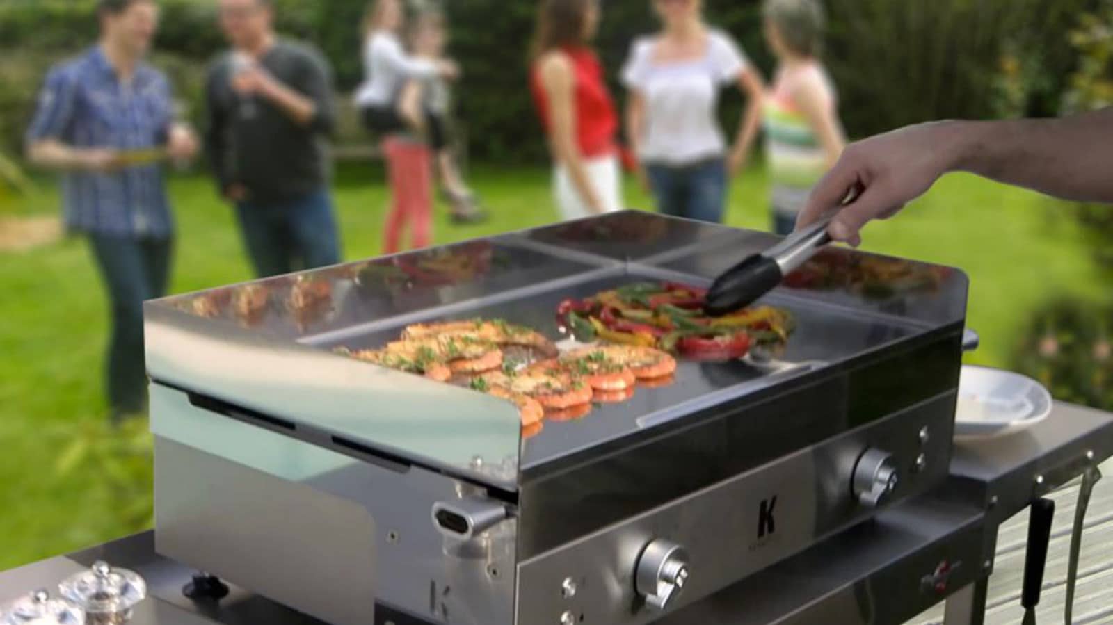 Barbecue avec la plancha à gaz