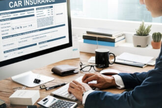 Comment analyser les avis d’assurance auto avant de choisir son contrat ?