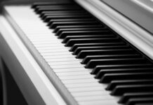 Comment bien choisir son premier piano numérique ?