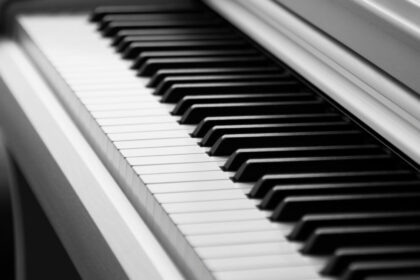 Comment bien choisir son premier piano numérique ?
