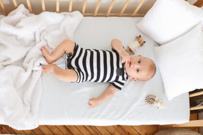 Conseils pratiques pour sélectionner un matelas certifié et naturel pour bébé