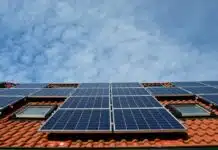 Estimer le nombre de panneaux solaires pour une maison autonome