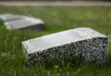 Pourquoi faire le choix de la céramique pour une plaque funéraire ? Pourquoi faire le choix de la céramique pour une plaque funéraire ?