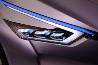 Pourquoi opter pour un véhicule électrique ou hybride d'occasion chez un concessionnaire ?