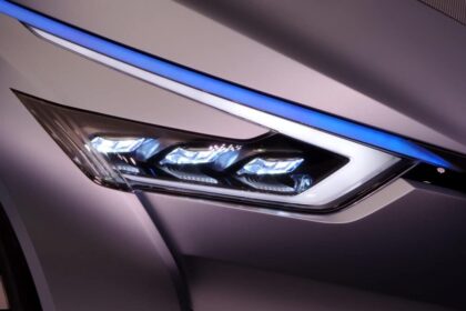 Pourquoi opter pour un véhicule électrique ou hybride d'occasion chez un concessionnaire ?
