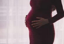 Femme enceinte de 5 mois de grossese