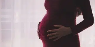 Femme enceinte de 5 mois de grossese